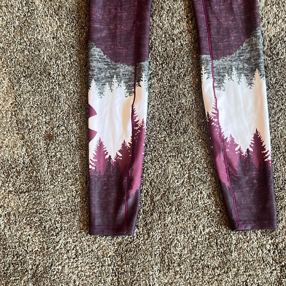 Aksels burgundy Colorado leggings size XS - Picture 2 of 4